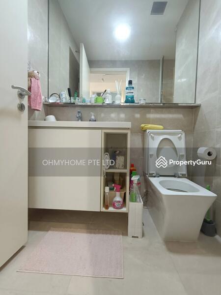 Kingsford Hillview Peak