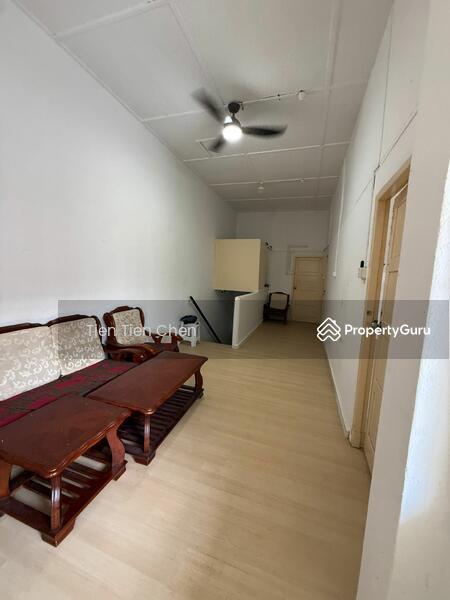 Walk-up Apartment for Sale: D08, 219315