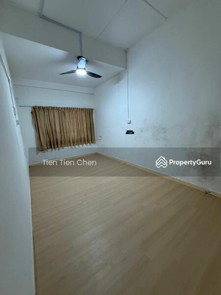 Walk-up Apartment for Sale: D08, 219315