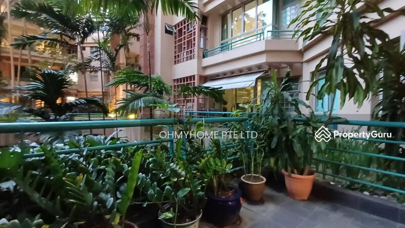 Prop-GPT: Condominium: D21 Upper Bukit Timah Maple Woods