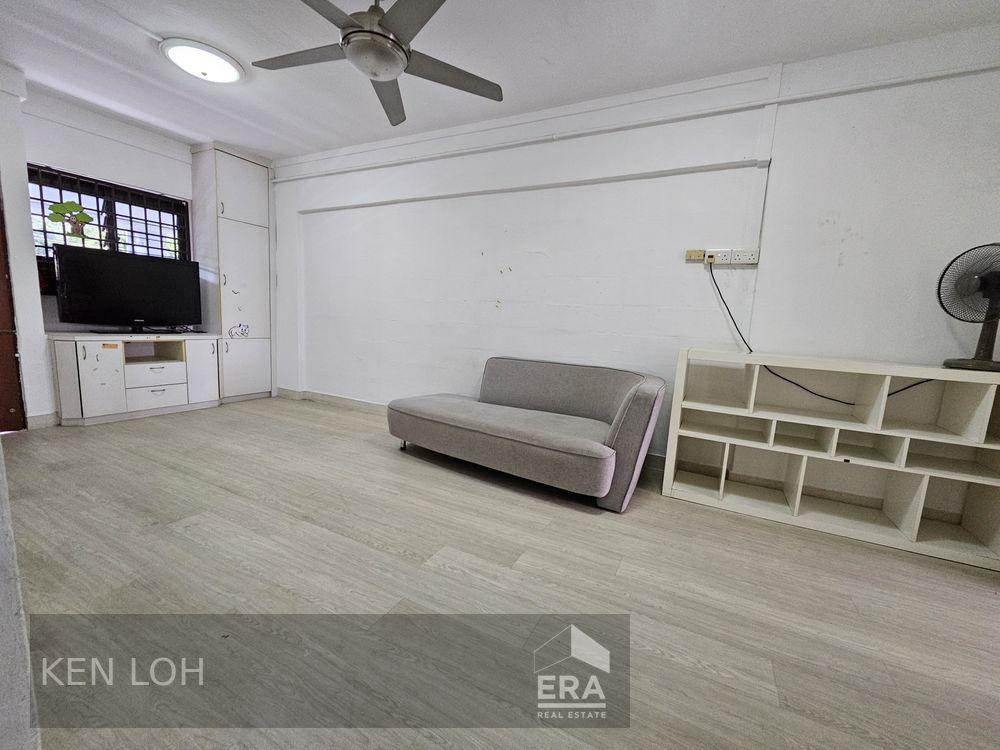 HDB - 2 room for Sale: Bedok South Avenue 2, Bedok, D16, 460033