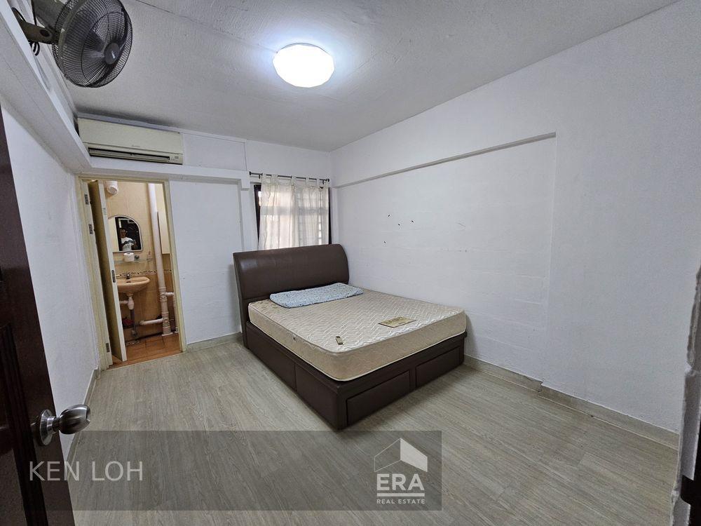 HDB - 2 room for Sale: Bedok South Avenue 2, Bedok, D16, 460033