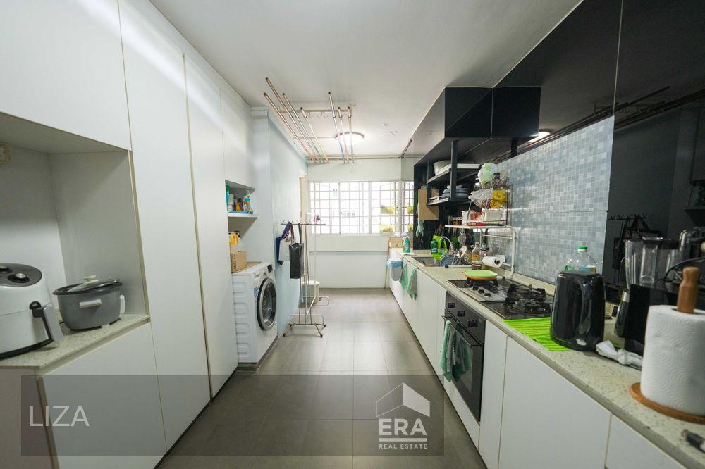 Prop-GPT: HDB - 3 room: D27 Yishun Yishun Street 21, Yishun, Singapore, D27, 760209: Sgd 680,000