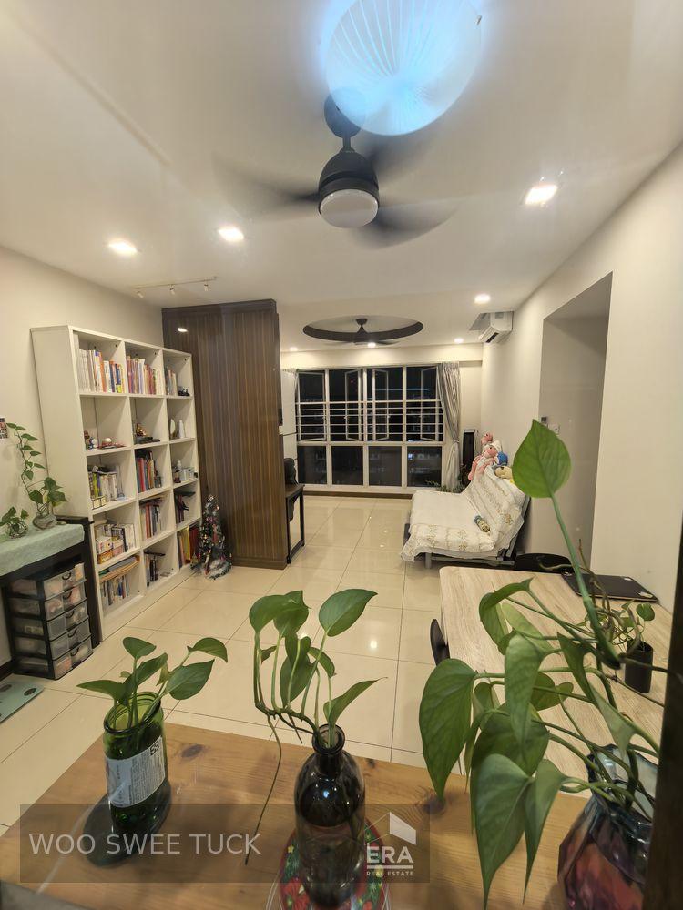 3 Bedrooms La Casa Condo Near to Woodlands South(te3) Mrt for Sale