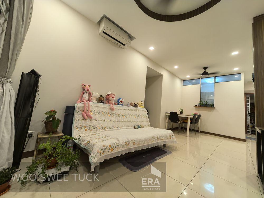 3 Bedrooms La Casa Condo Near to Woodlands South(te3) Mrt for Sale