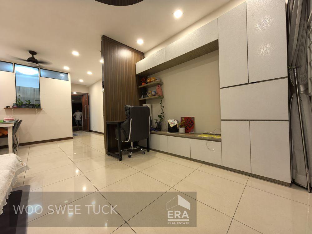 3 Bedrooms La Casa Condo Near to Woodlands South(te3) Mrt for Sale
