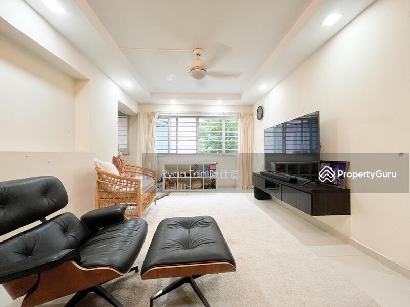 Prop-GPT: HDB Flat: D19  402 Serangoon Avenue 1