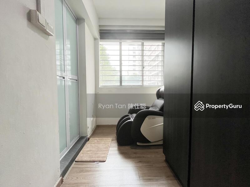 HDB Flat for Sale: D19, 550402