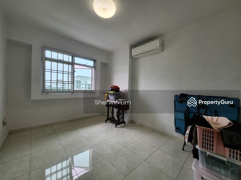 Prop-GPT: HDB Flat: D19 Punggol 110B Punggol Field