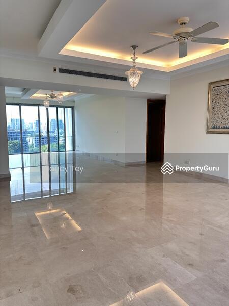 Prop-GPT: Condominium: D10  Draycott Eight