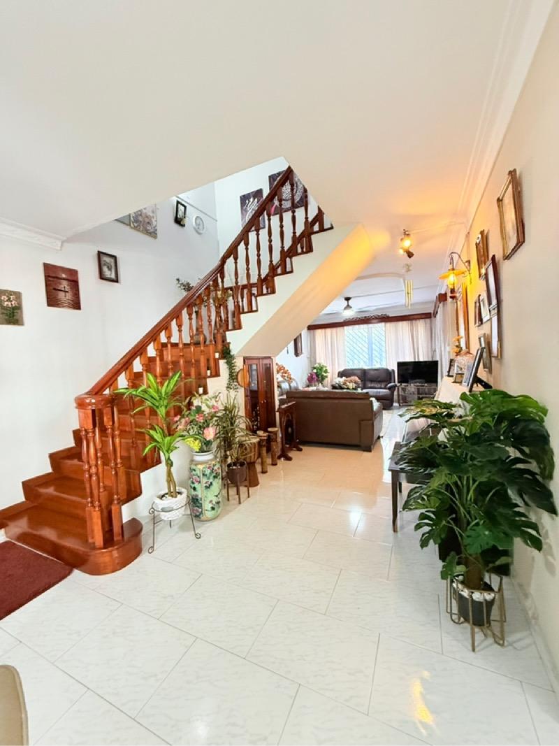 Prop-GPT: HDB Apartment: D23  422 Fajar Road