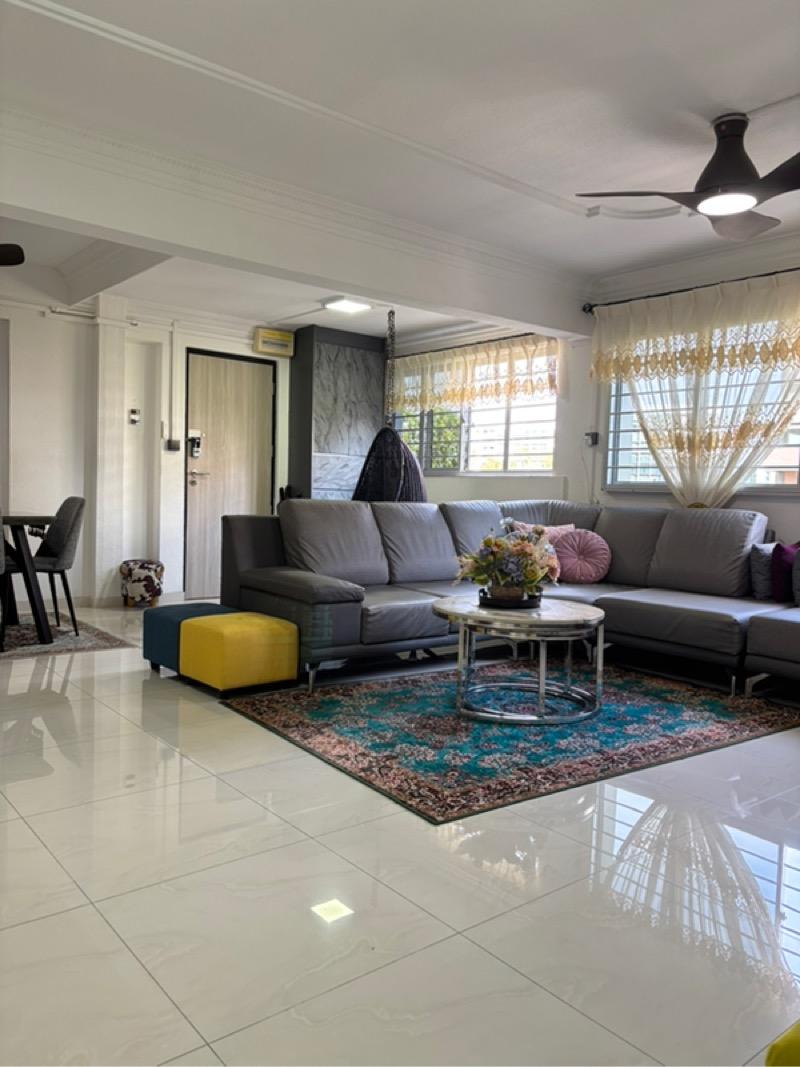 Prop-GPT: HDB Apartment: D18  154 Simei Street 1