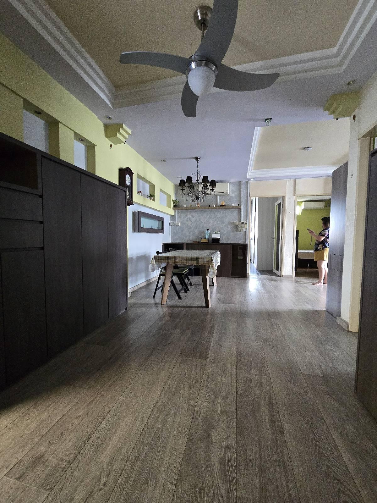 861A Tampines Avenue 5 HDB Apartment For Sale, $730,000, 3 Bed 2 Bath 1,119 sqft $652.00 psf