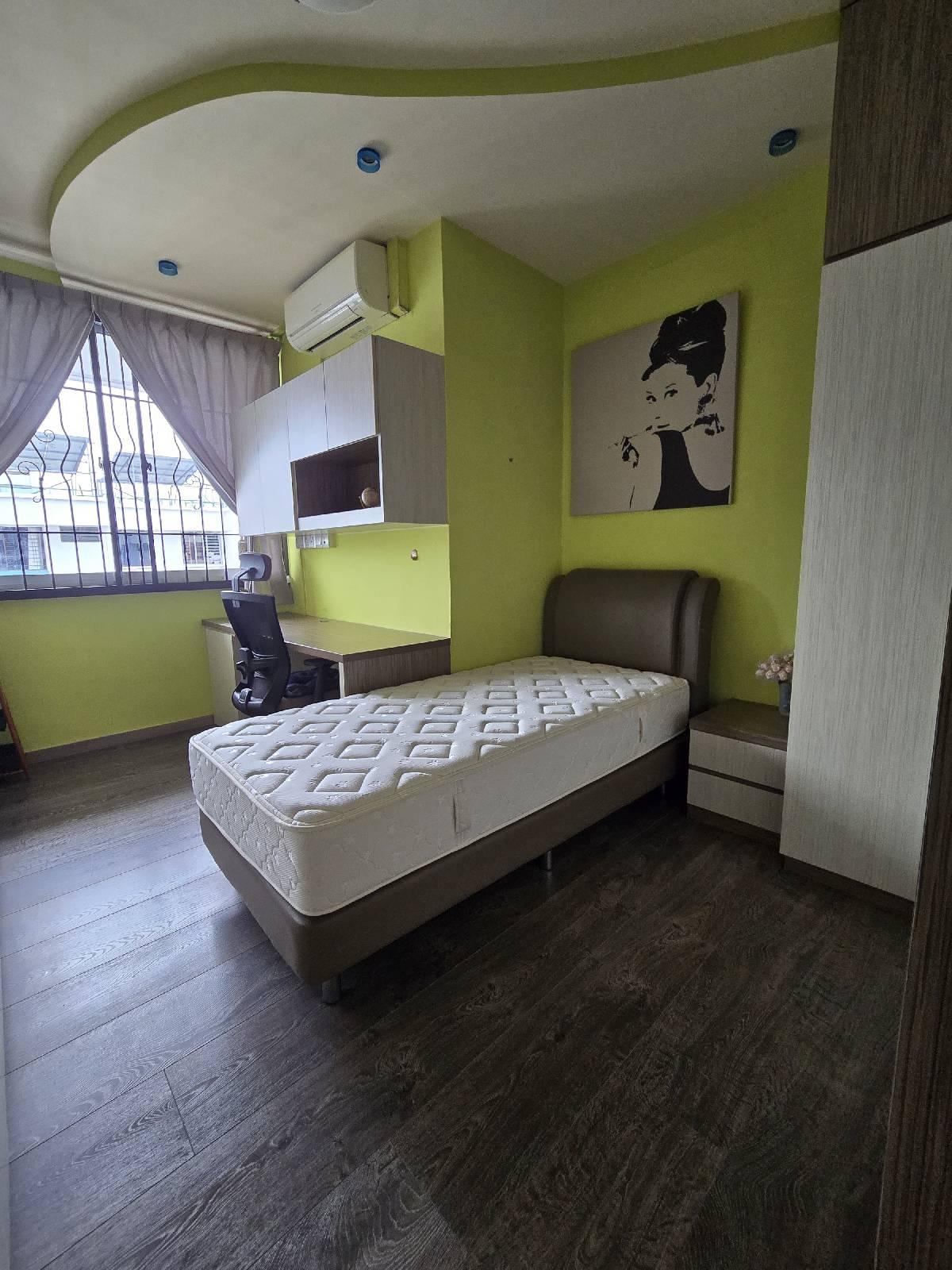 861A Tampines Avenue 5 HDB Apartment For Sale, $730,000, 3 Bed 2 Bath 1,119 sqft $652.00 psf