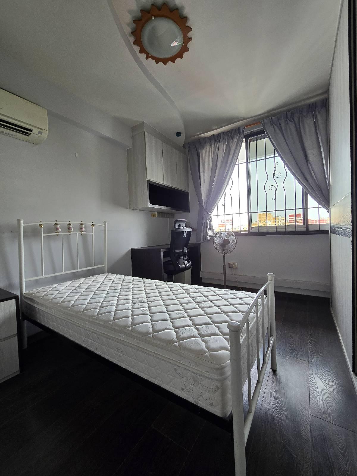 861A Tampines Avenue 5 HDB Apartment For Sale, $730,000, 3 Bed 2 Bath 1,119 sqft $652.00 psf