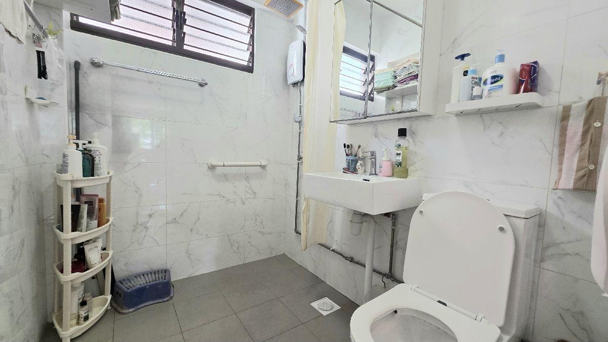 HDB Apartment for Sale: D19, 550407