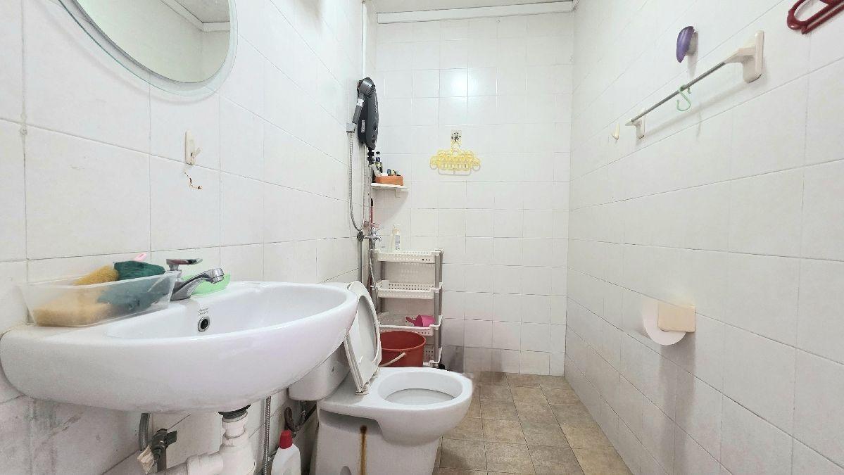 267 Toh Guan Road HDB Apartment For Sale, $838,000, 3 Bed 2 Bath 1,302 sqft $644.00 psf