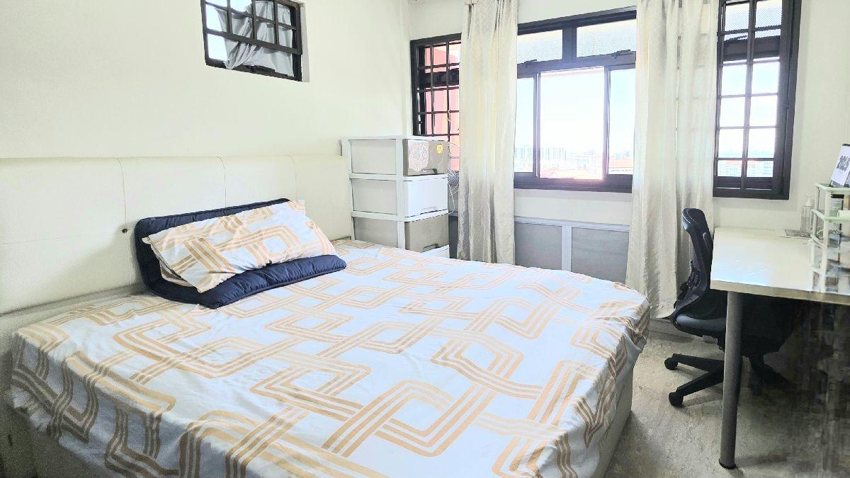 267 Toh Guan Road HDB Apartment For Sale, $838,000, 3 Bed 2 Bath 1,302 sqft $644.00 psf