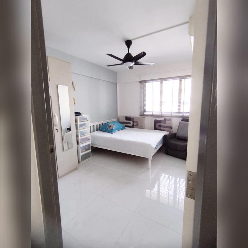 812 Tampines Avenue 4 HDB Apartment For Sale, $615,000, 2 Bed 2 Bath 979 sqft $628.00 psf