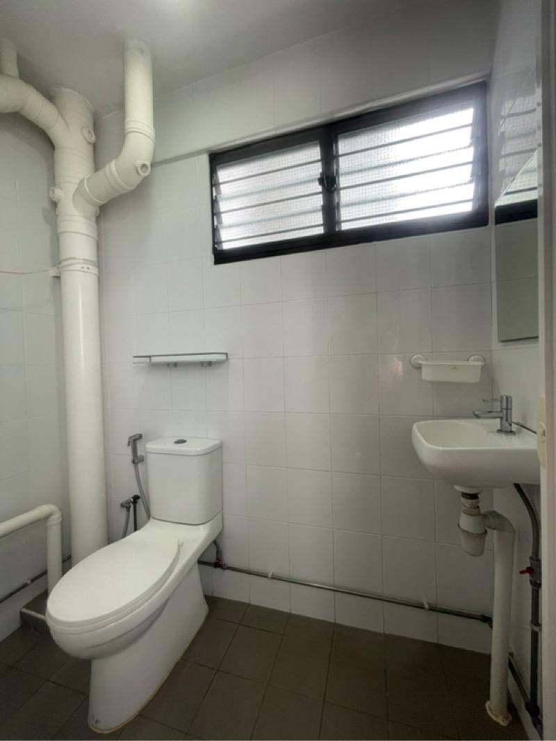 406 Tampines Street 41 HDB Apartment For Sale, $630,000, 3 Bed 2 Bath 957 sqft $658.00 psf