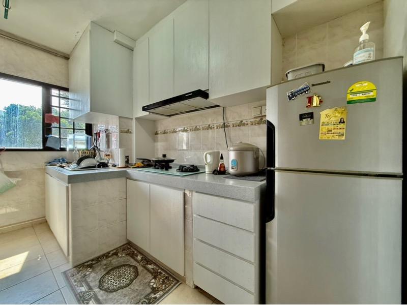 138 Tampines Street 11 HDB Apartment For Sale, $1,300,000, 6 Bed 4 Bath 1,657 sqft $785.00 psf