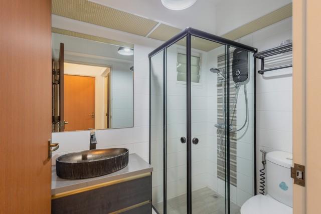 78 Lorong Limau HDB Apartment For Sale, $985,000, 3 Bed 2 Bath 1,001 sqft $984.00 psf