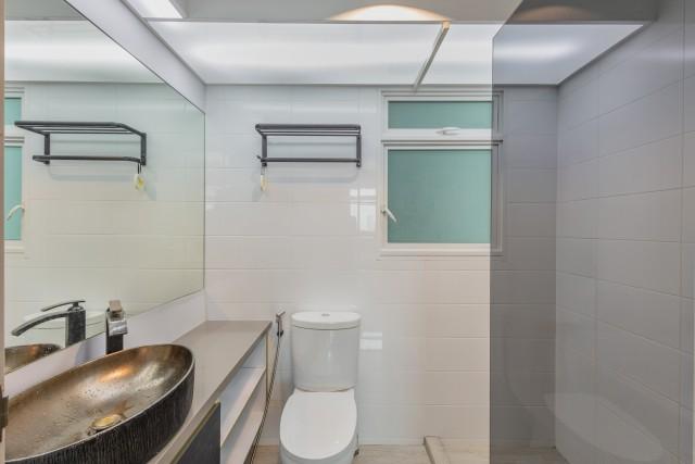 78 Lorong Limau HDB Apartment For Sale, $985,000, 3 Bed 2 Bath 1,001 sqft $984.00 psf