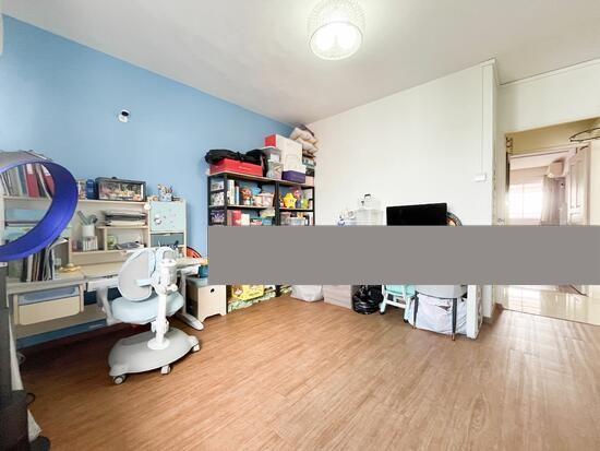 HDB Apartment for Sale: Yishun, D27, 760757