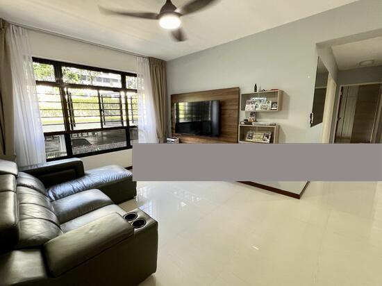 Prop-GPT: HDB Apartment: D18  610C Tampines North Drive 1