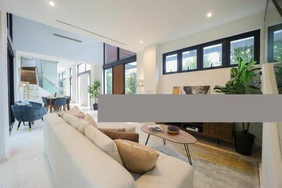 Prop-GPT: Bungalow: D10  Botanic @ Cluny Park