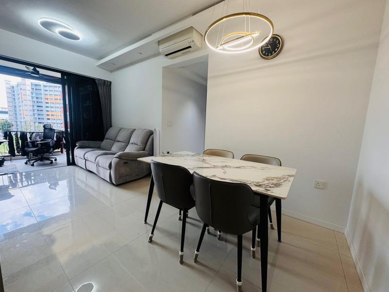 Riverfront Residences Condominium For Sale, $1,580,000, 3 Bed 2 Bath 915 sqft $1,727.00 psf