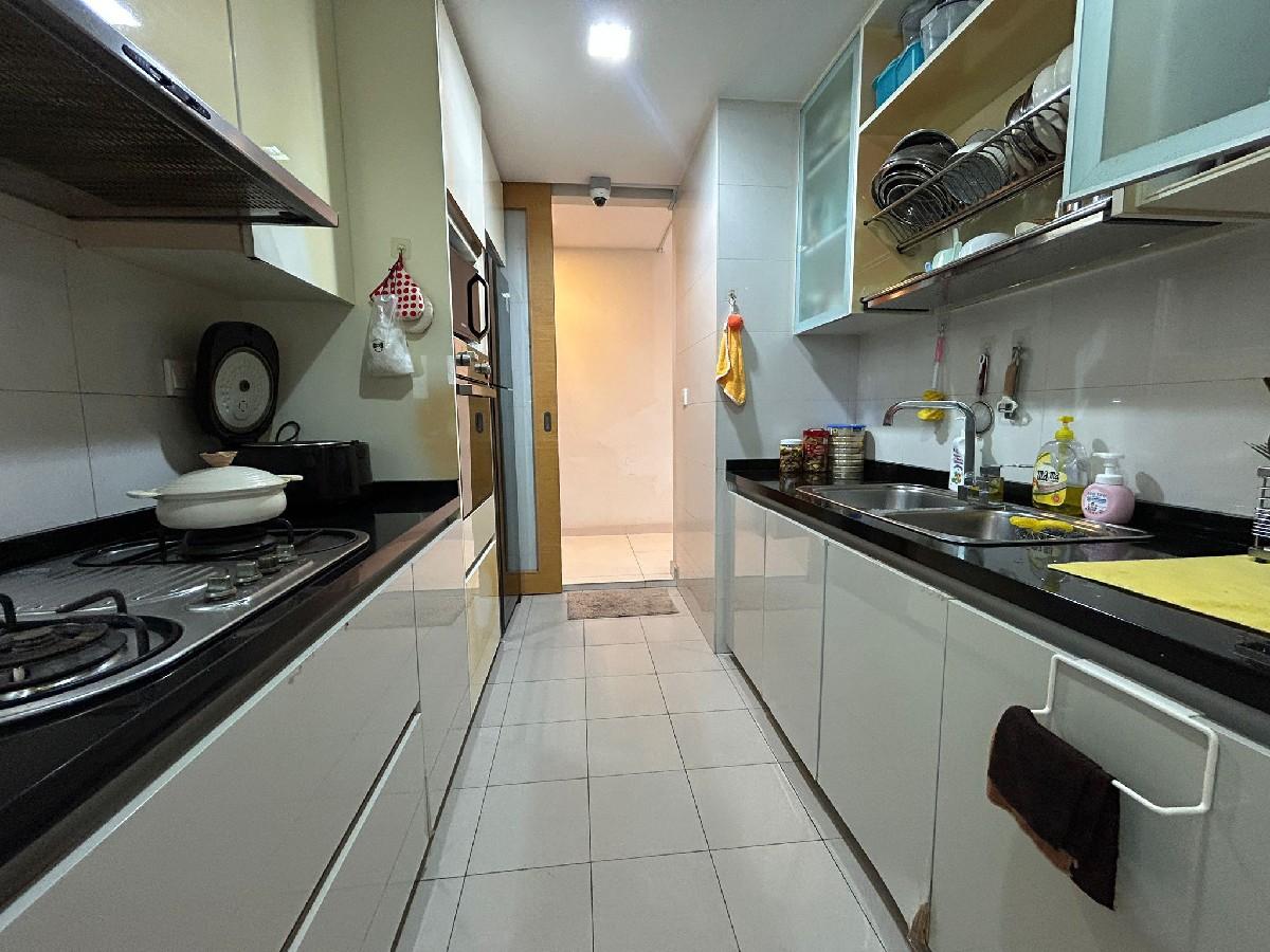 Casa Merah Condominium For Sale, $1,950,000, 3 Bed 2 Bath 1,227 sqft $1,589.00 psf