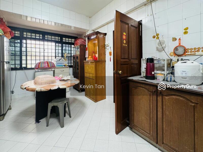 LANDED7772@ Kovan Good Value 3 Storey Corner Terrace