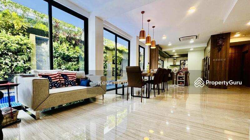 Prop-GPT: Semi-Detached: D21  LANDED7772@ Mandarin Park Almost New Semi-D !