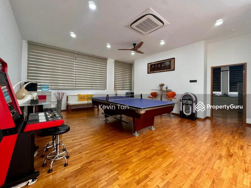 LANDED7772@ Mandarin Park Almost New Semi-D !