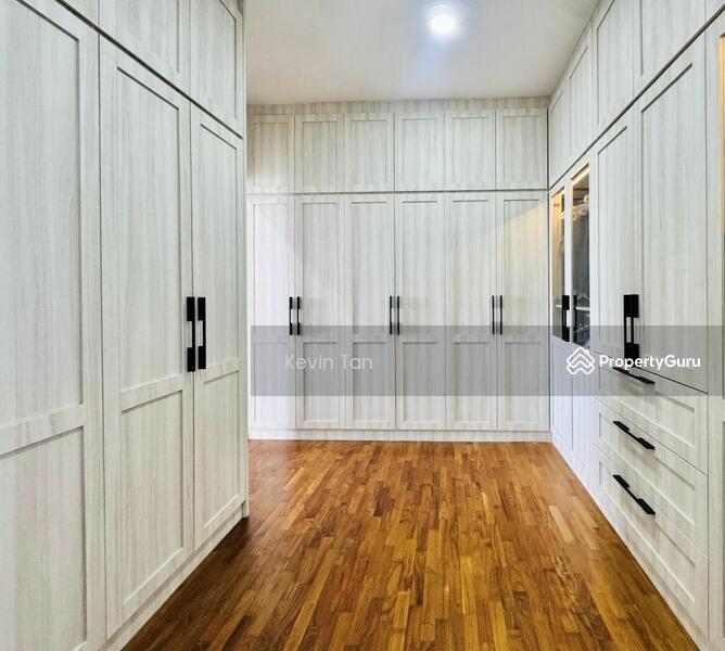 LANDED7772@ Mandarin Park Almost New Semi-D !