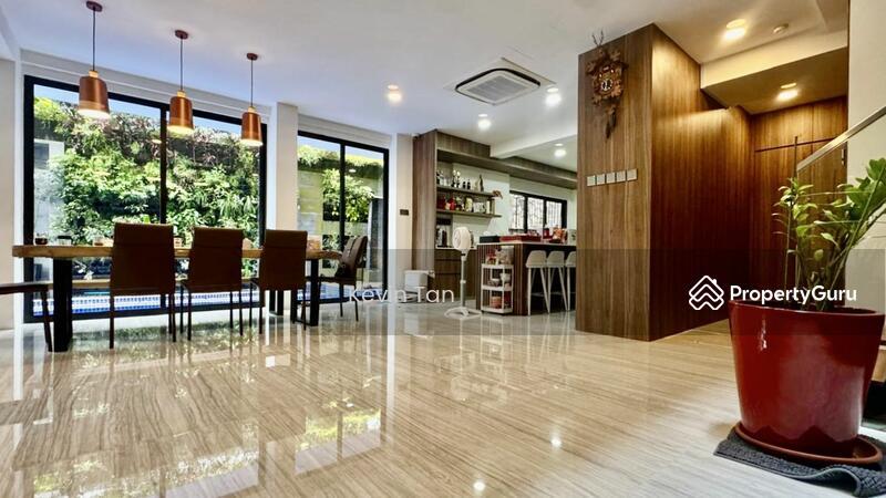 LANDED7772@ Mandarin Park Almost New Semi-D !