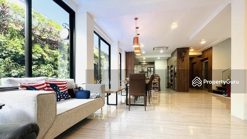 LANDED7772@ Mandarin Park Almost New Semi-D !