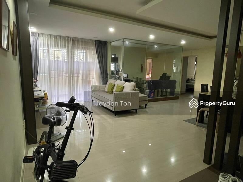 Prop-GPT: HDB Flat: D27  423 Canberra Road