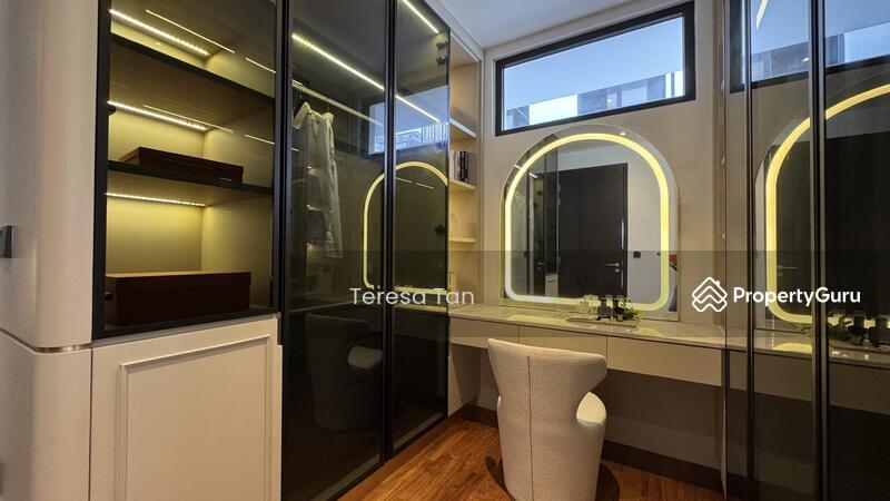 Semi-Detached for Sale: D17, 519599