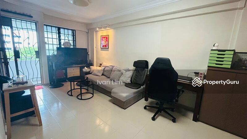 Prop-GPT: HDB Flat: D16  127 Bedok North Street 2