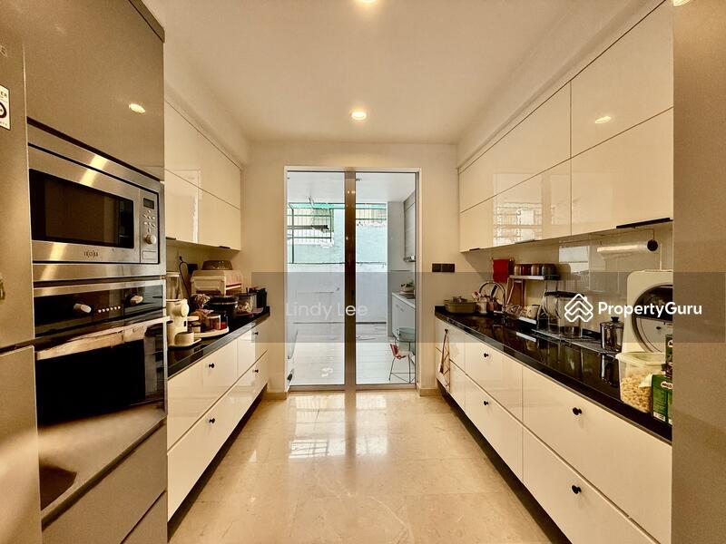 Prop-GPT: Terrace: D19  Freehold 3 Storey Plus Attic Modern Terrace near Maris Stella Pri for Sale