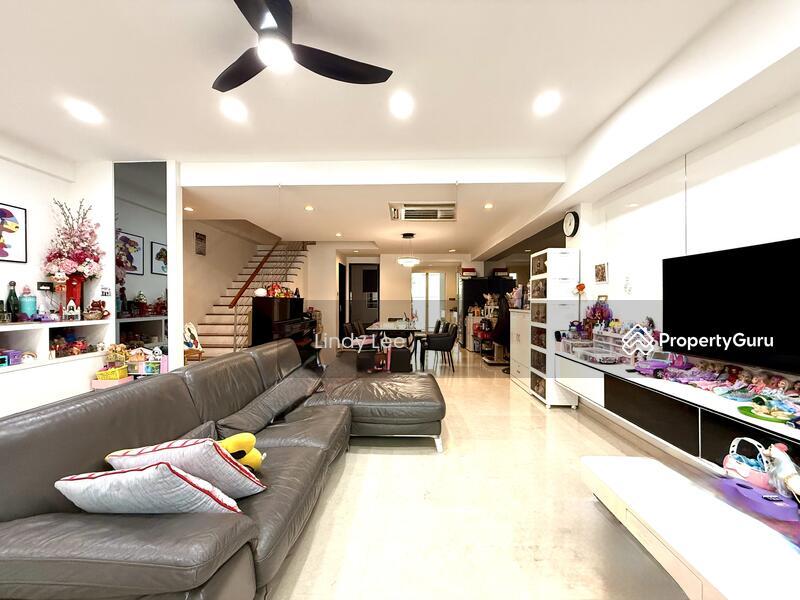 Freehold 3 Storey Plus Attic Modern Terrace near Maris Stella Pri for Sale