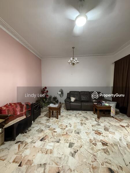 Charming 2 Storey Terrace with Huge Garden for A-A or renovation near Kovan MRT for Sale