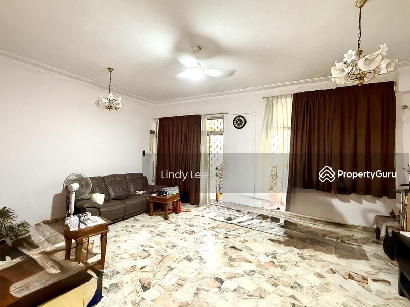 Charming 2 Storey Terrace with Huge Garden for A-A or renovation near Kovan MRT for Sale