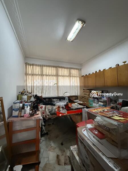 Charming 2 Storey Terrace with Huge Garden for A-A or renovation near Kovan MRT for Sale