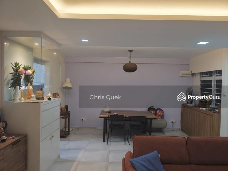 891 Tampines Avenue 8