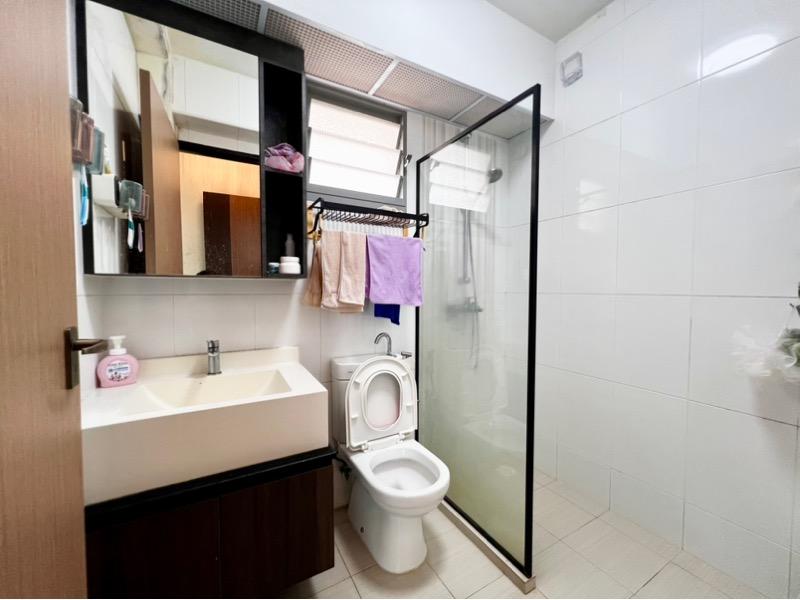 36 Margaret Drive HDB Apartment For Sale, $1,268,000, 3 Bed 2 Bath 925 sqft $1,371.00 psf
