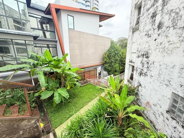 Teresa Villas Bungalow House For Sale, $20,000,000, 3 Bed 4 Bath 3,934 sqft $1,747.00 psf