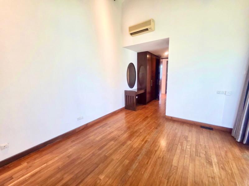 73 OCEAN DRIVE Bungalow House For Sale, $25,000,000, 5 Bed 6 Bath 7,000 sqft $2,473.00 psf